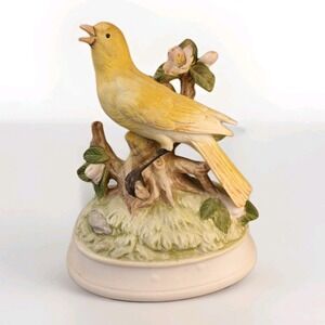 Vintage Gorham Ceramic Yellow Bird Canary Figurine Music Box Made in Japan 1940